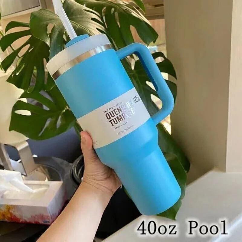 Copo Termico Stanley Quencher de Aço Inoxidável com Alça e Canudo 1,1 L - MimoHouse